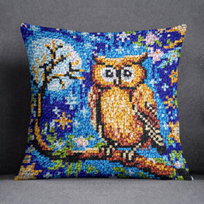 Moonlit Owl on Branch - Latch Hook Pillow Kit