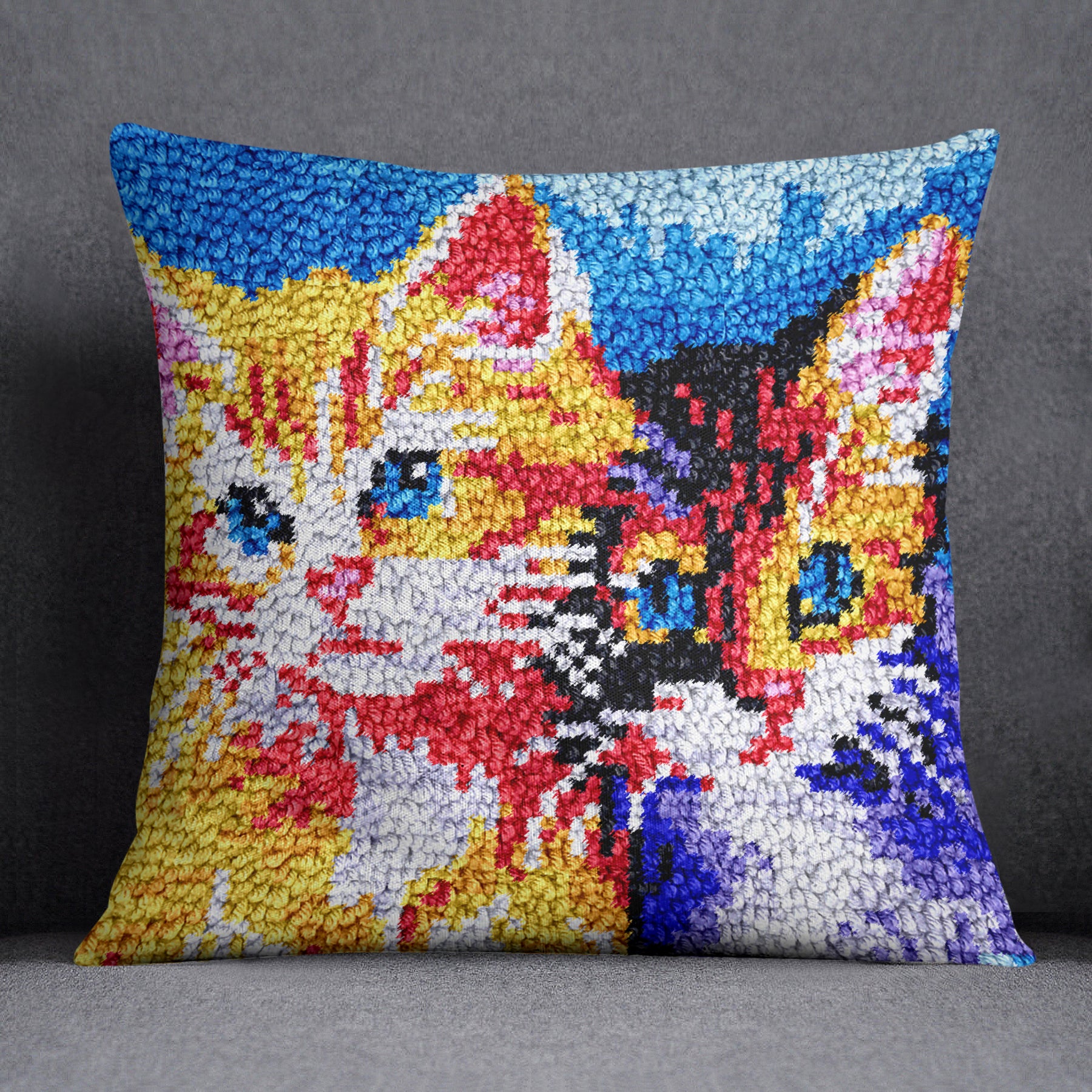 Charming Feline Companions - Latch Hook Pillow Kit