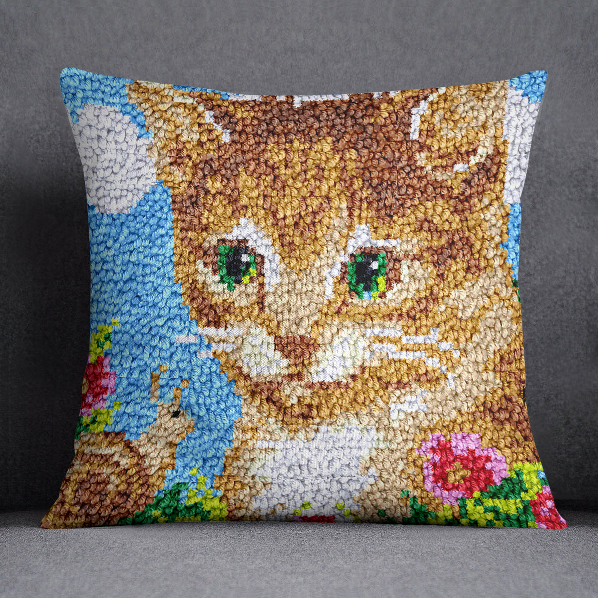 Charming Cat and Snail Scene - Latch Hook Pillow Kit