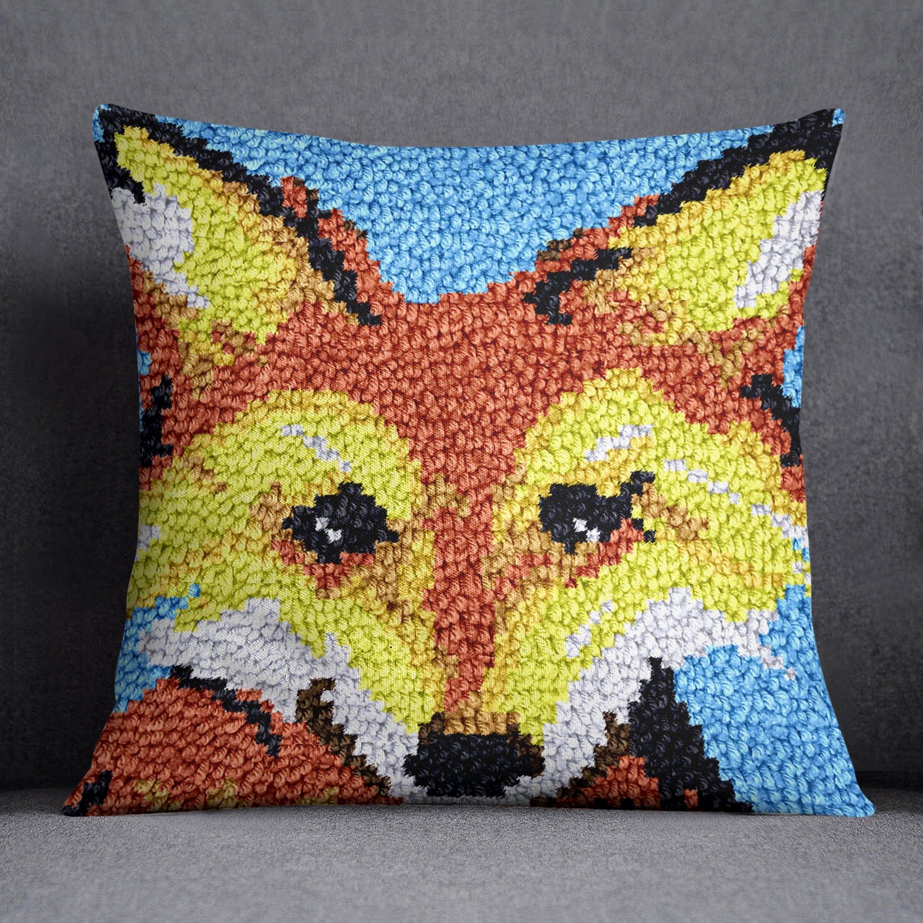 Vivid Expressions of a Fox - Latch Hook Pillow Kit