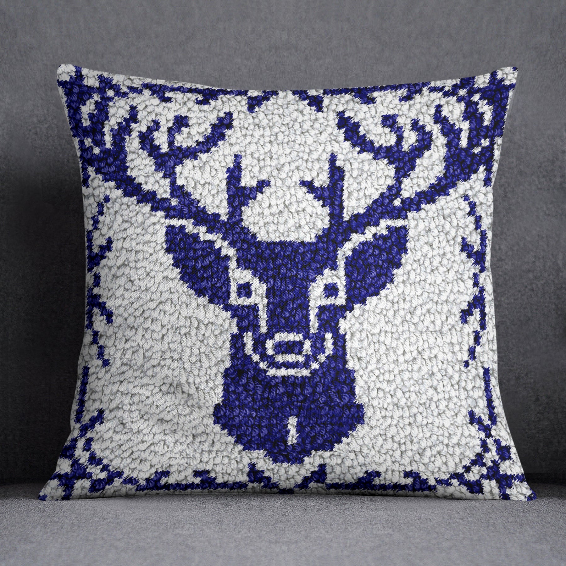 Majestic Deer Portrait - Latch Hook Pillow Kit