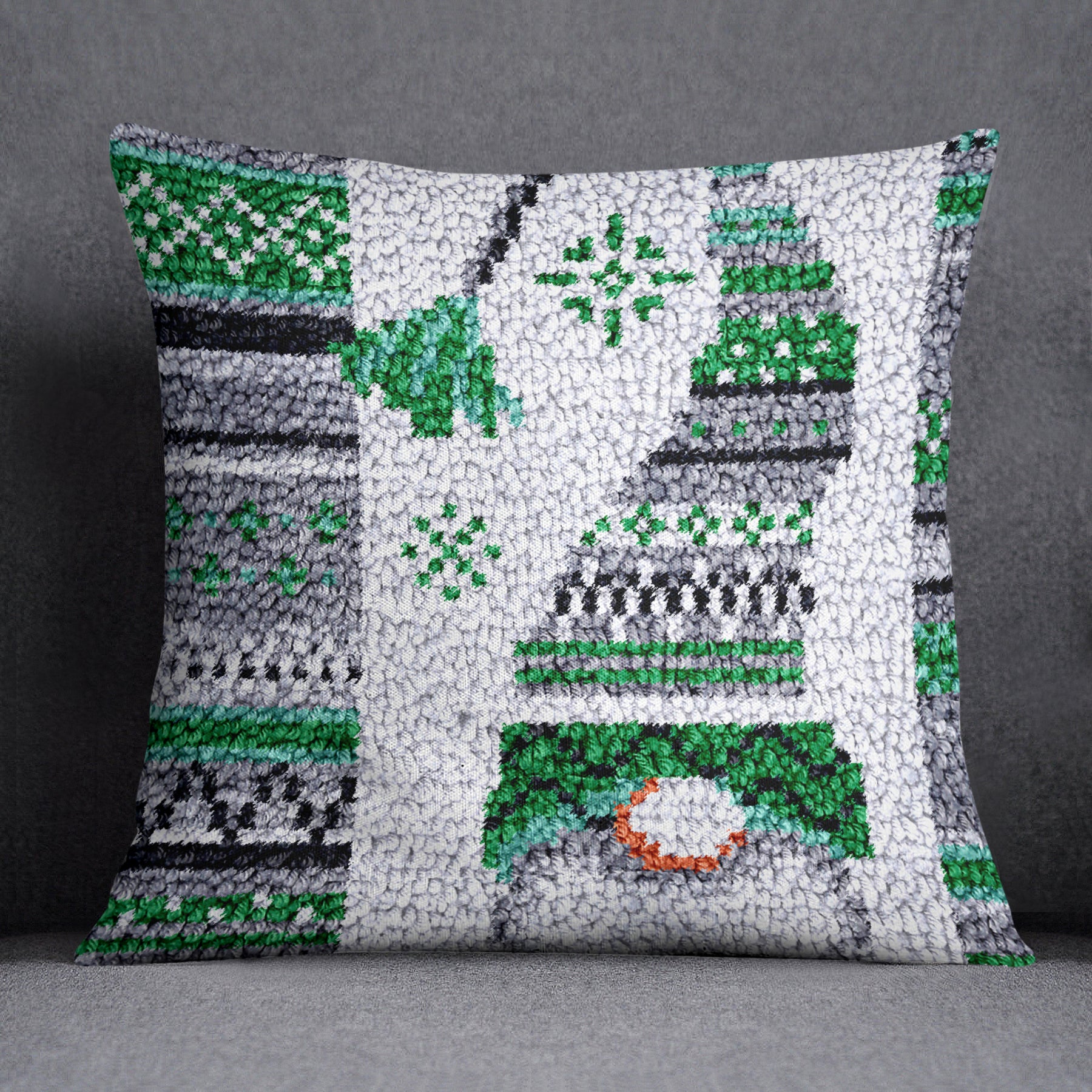 Festive Cozy Patterns - Latch Hook Pillow Kit