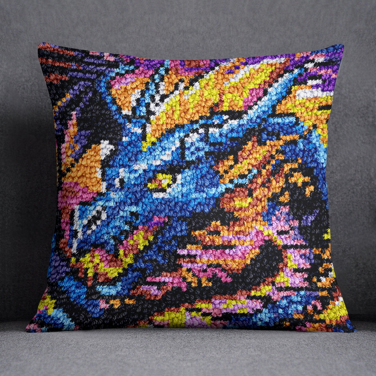 Majestic Dragon in Vivid Colors - Latch Hook Pillow Kit