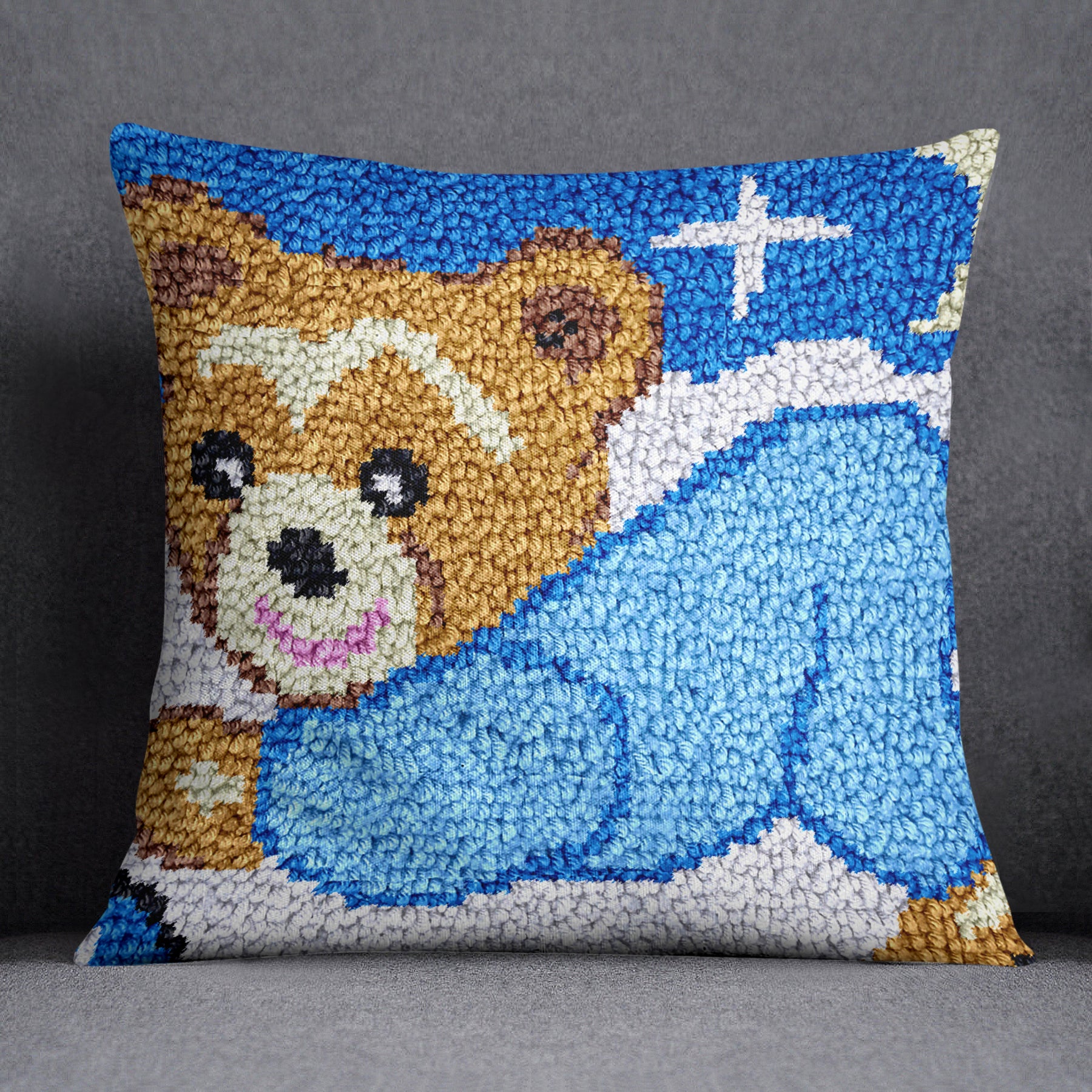 Dreamy Bear - Latch Hook Pillow Kit