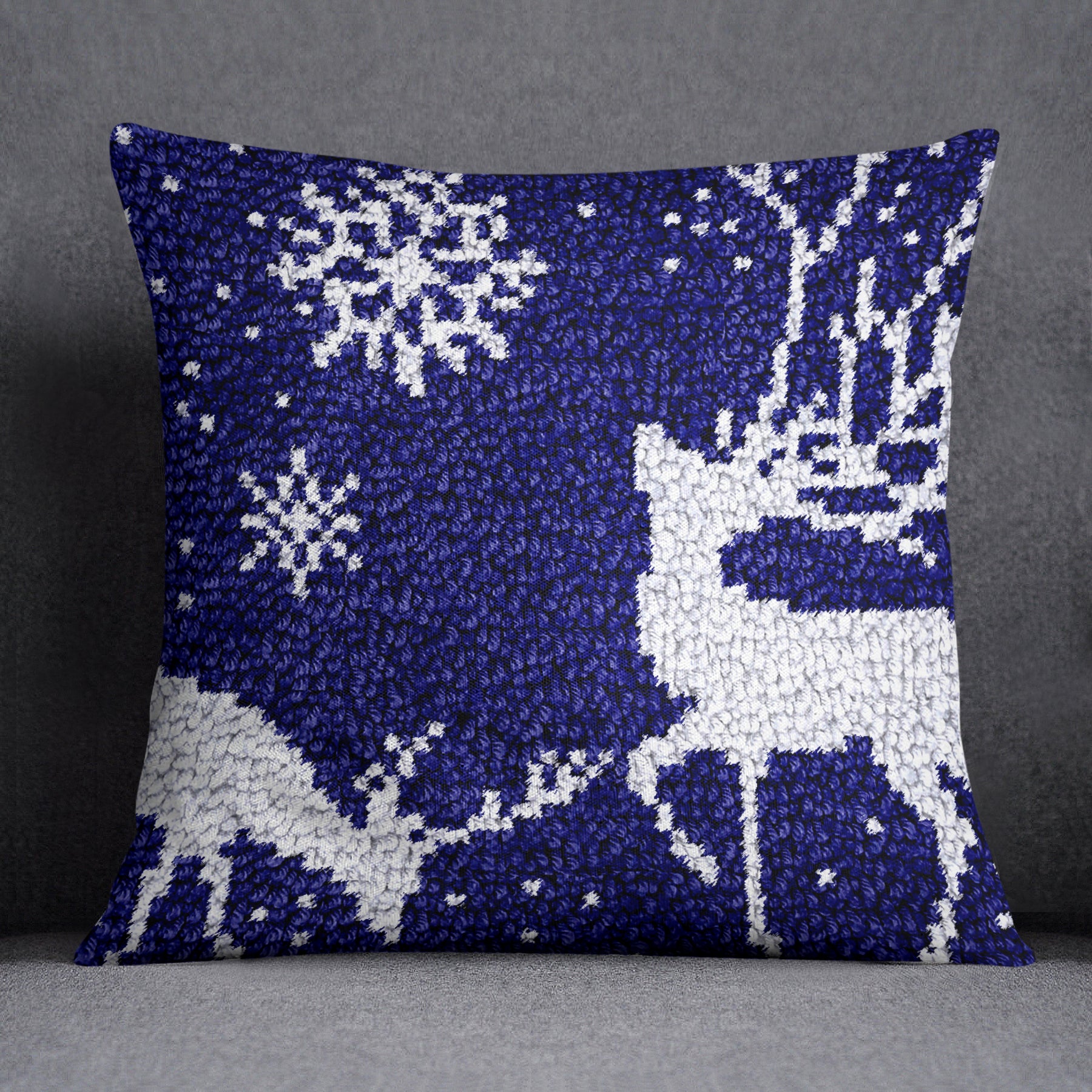 Winter Wonderland - Latch Hook Pillow Kit