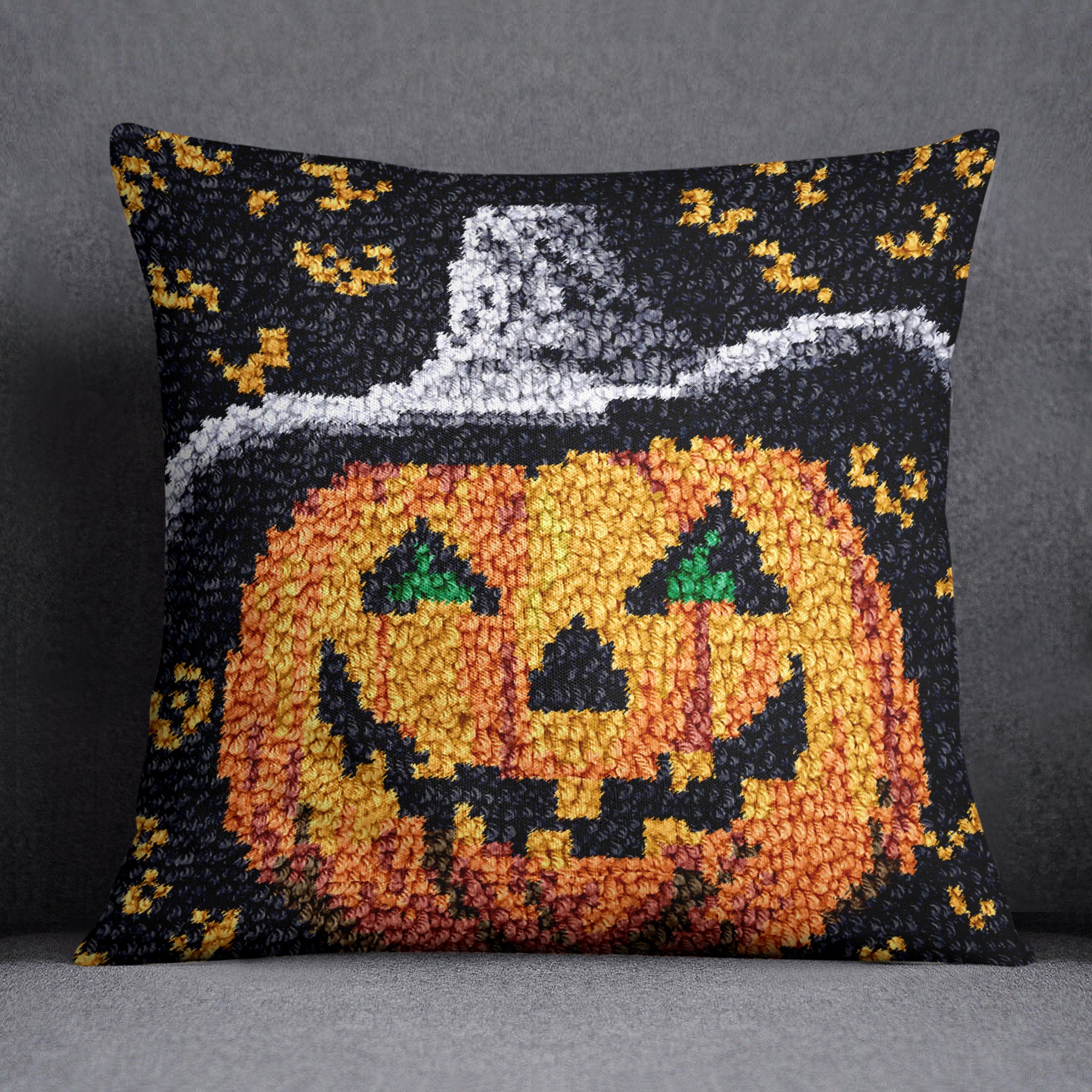 Spooky Pumpkin Delight - Latch Hook Pillow Kit