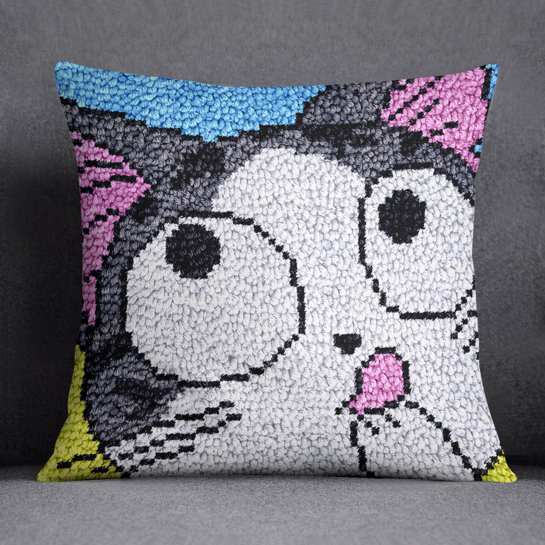 Curious Cat Pop Art - Latch Hook Pillow Kit