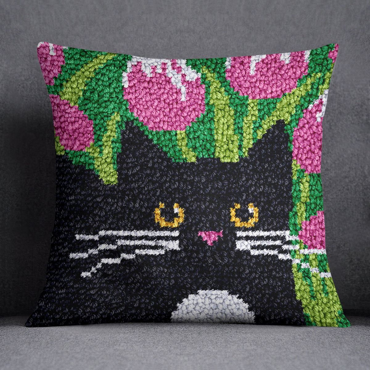 Charming Feline Bloom - Latch Hook Pillow Kit