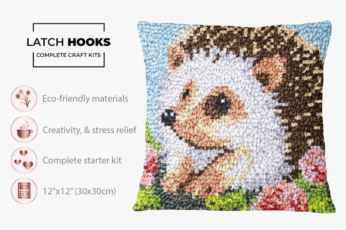 Charming Hedgehog in Blossom - Latch Hook Pillow Kit