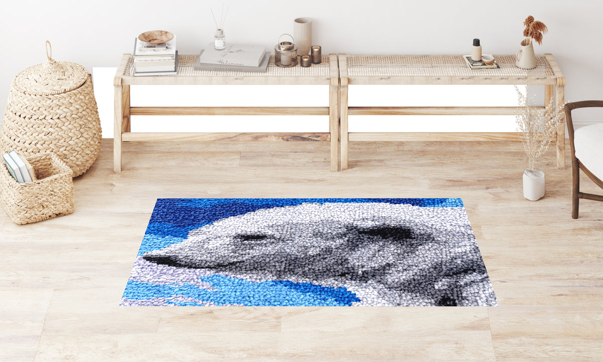 Majestic Polar Bear - Latch Hook Rug Kit