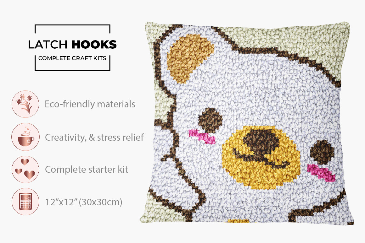 Cheerful Bear Tapestry - Latch Hook Pillow Kit