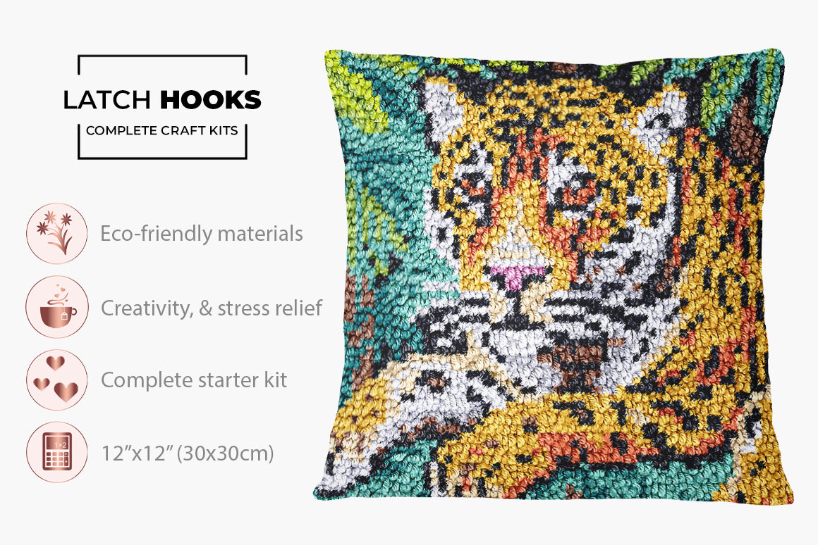 Majestic Jaguar in Vibrant Jungle - Latch Hook Pillow Kit