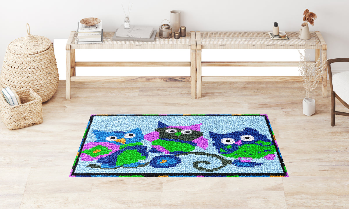 Colorful Owls in Vibrant Harmony - Latch Hook Rug Kit